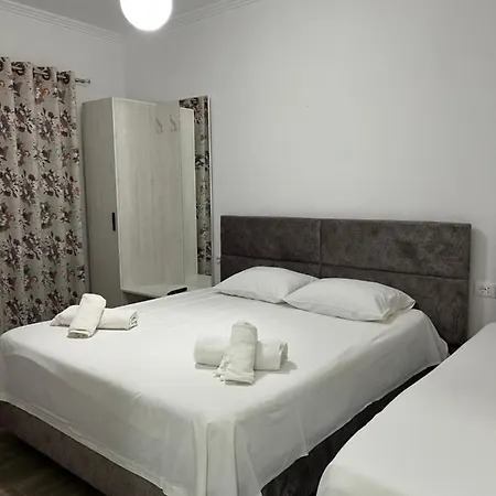 Konukevi Red Rose 4*