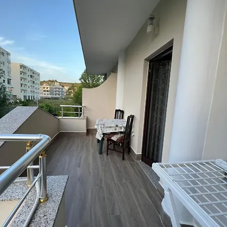 Konukevi Red Rose 4*