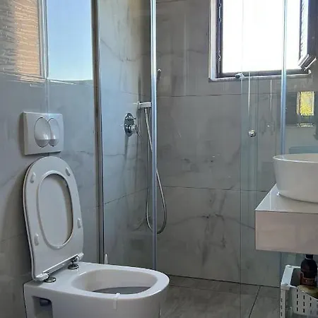 Konukevi Red Rose 4*