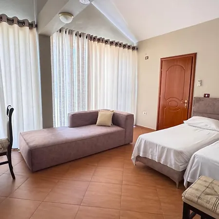 Red Rose Guest house 2*