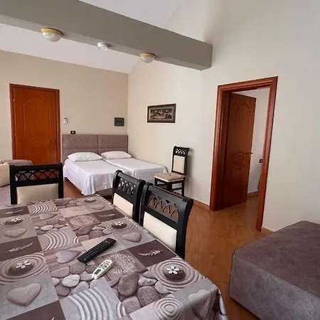 Guest house Red Rose