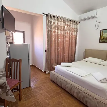 Guest house Red Rose 2*