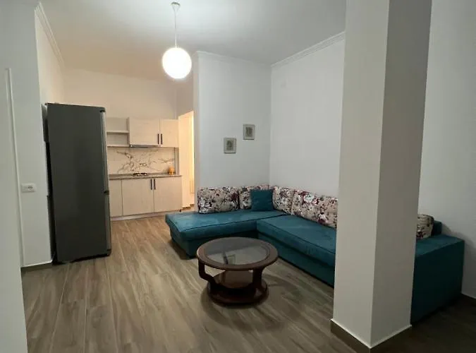 Guest house Red Rose Golem (Tirana)