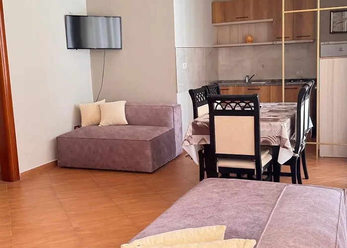 Guest house Red Rose Golem (Tirana)