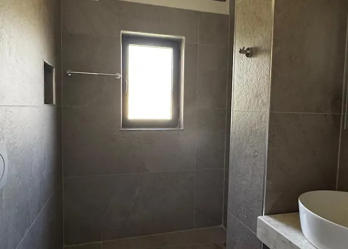 Red Rose Guest house 4*