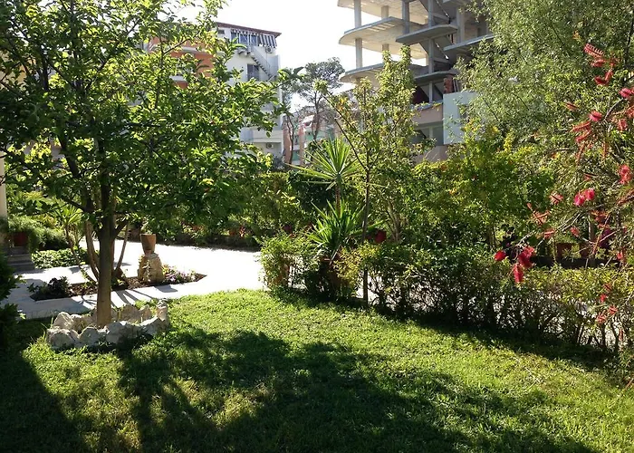 Red Rose 4* Golem (Tirana)