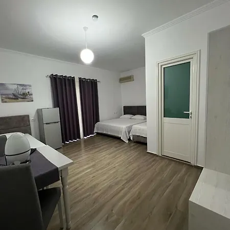 Red Rose Golem (Tirana)