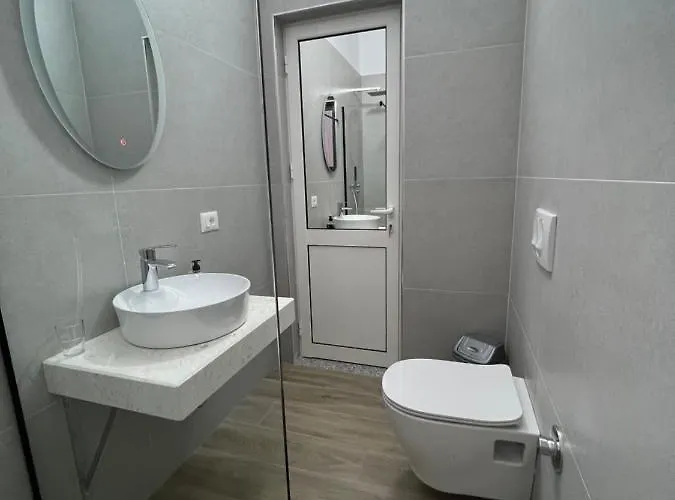 Red Rose 4* Golem (Tirana)